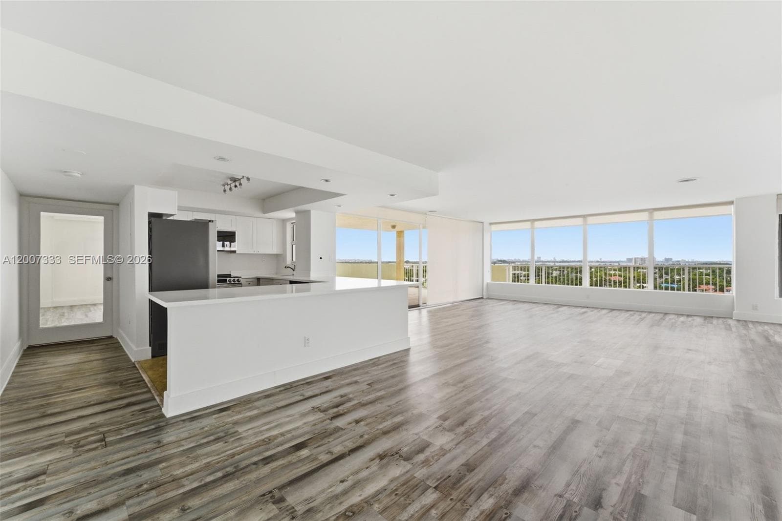 2000 135th St PH photo 2