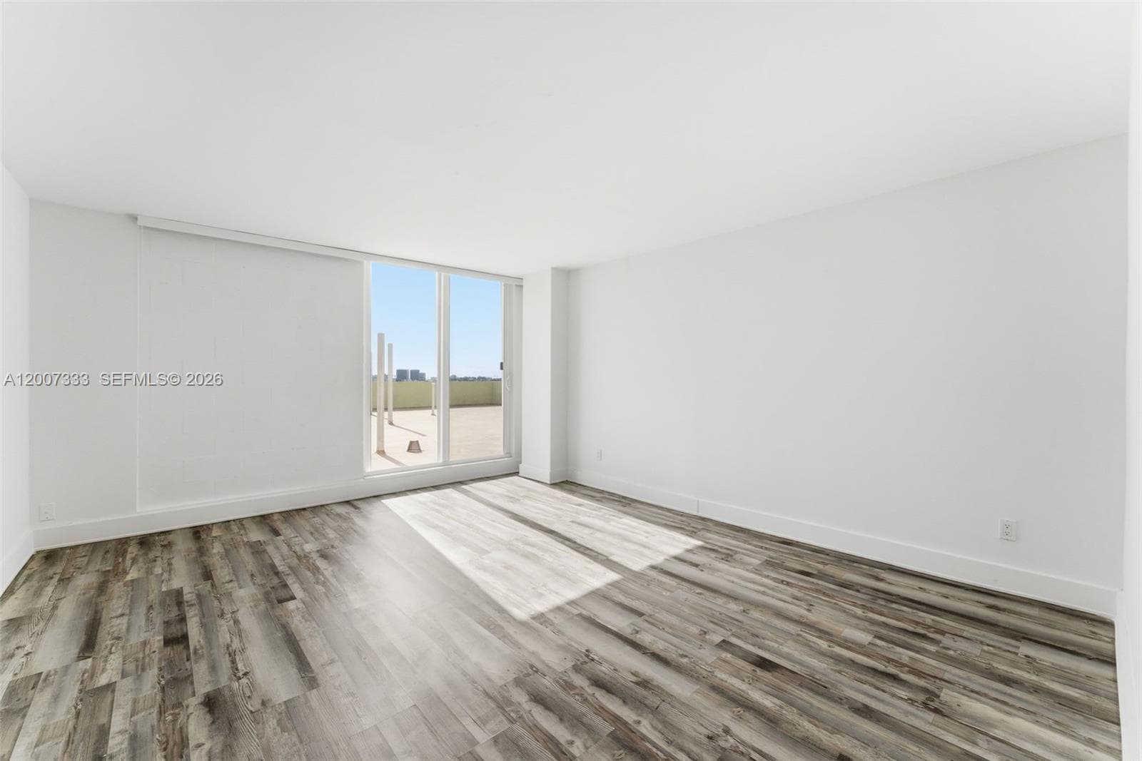 2000 135th St PH photo 12