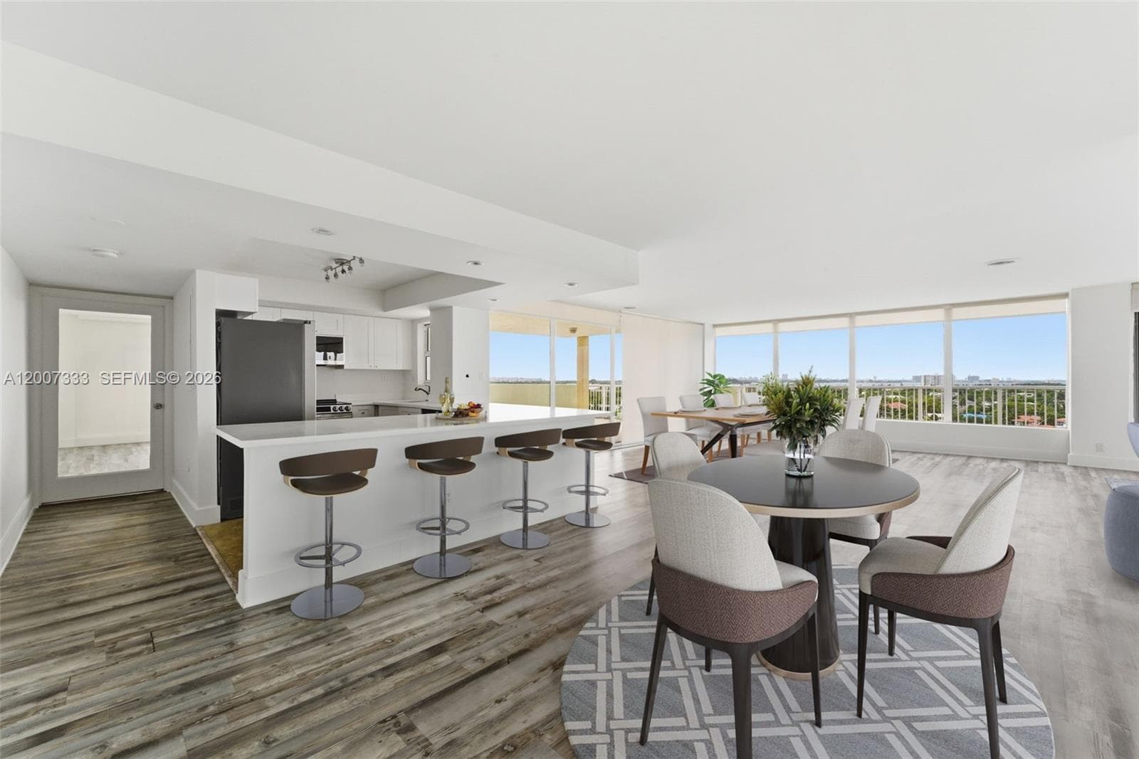 2000 135th St PH photo 3