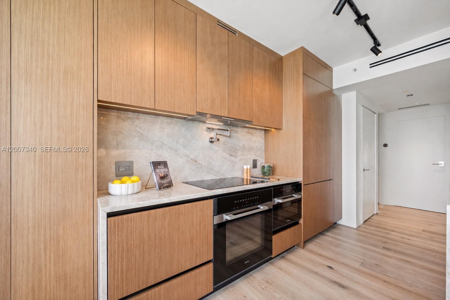 6365 Collins Ave 3904 photo 9