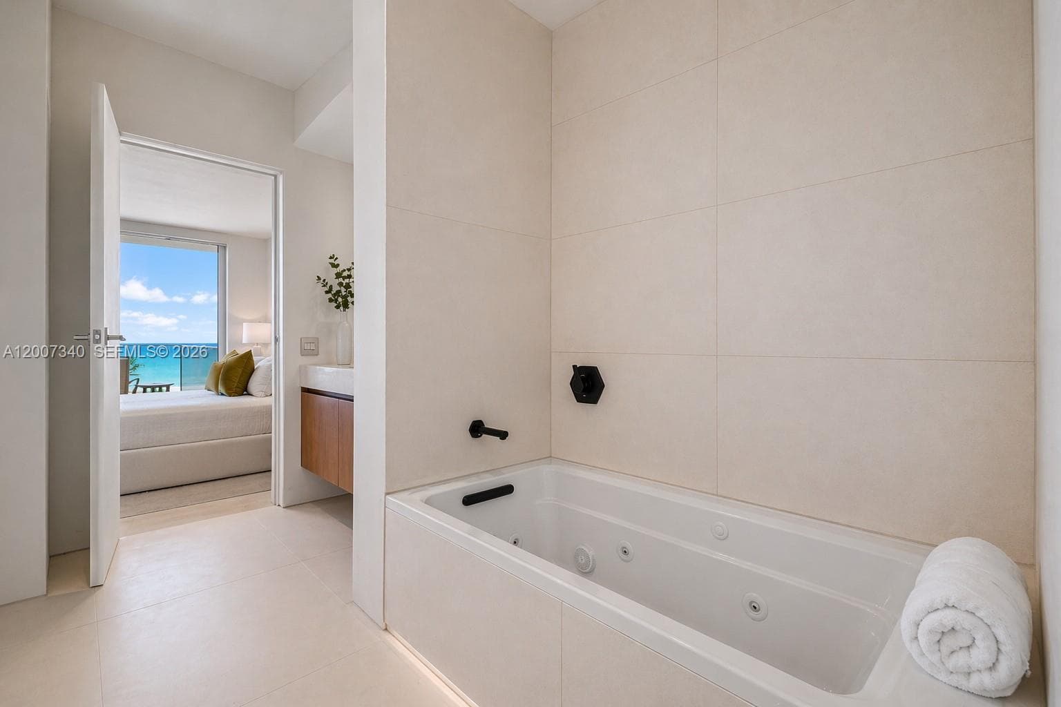 6365 Collins Ave 3904 photo 15