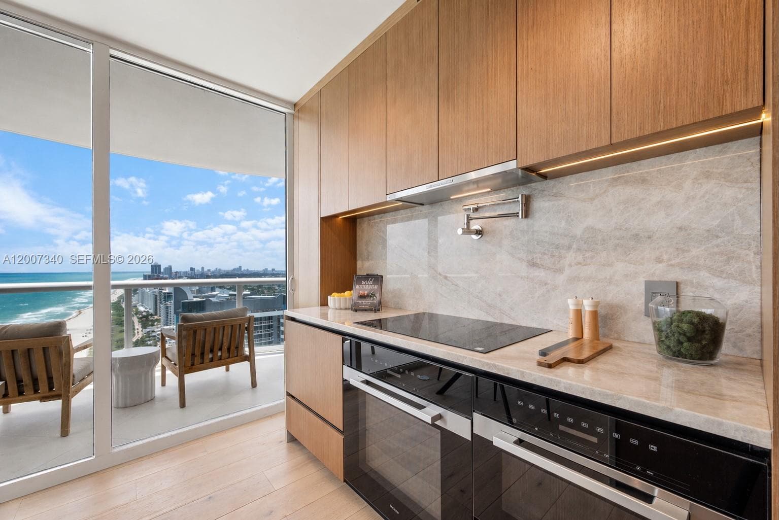 6365 Collins Ave 3904 photo 8