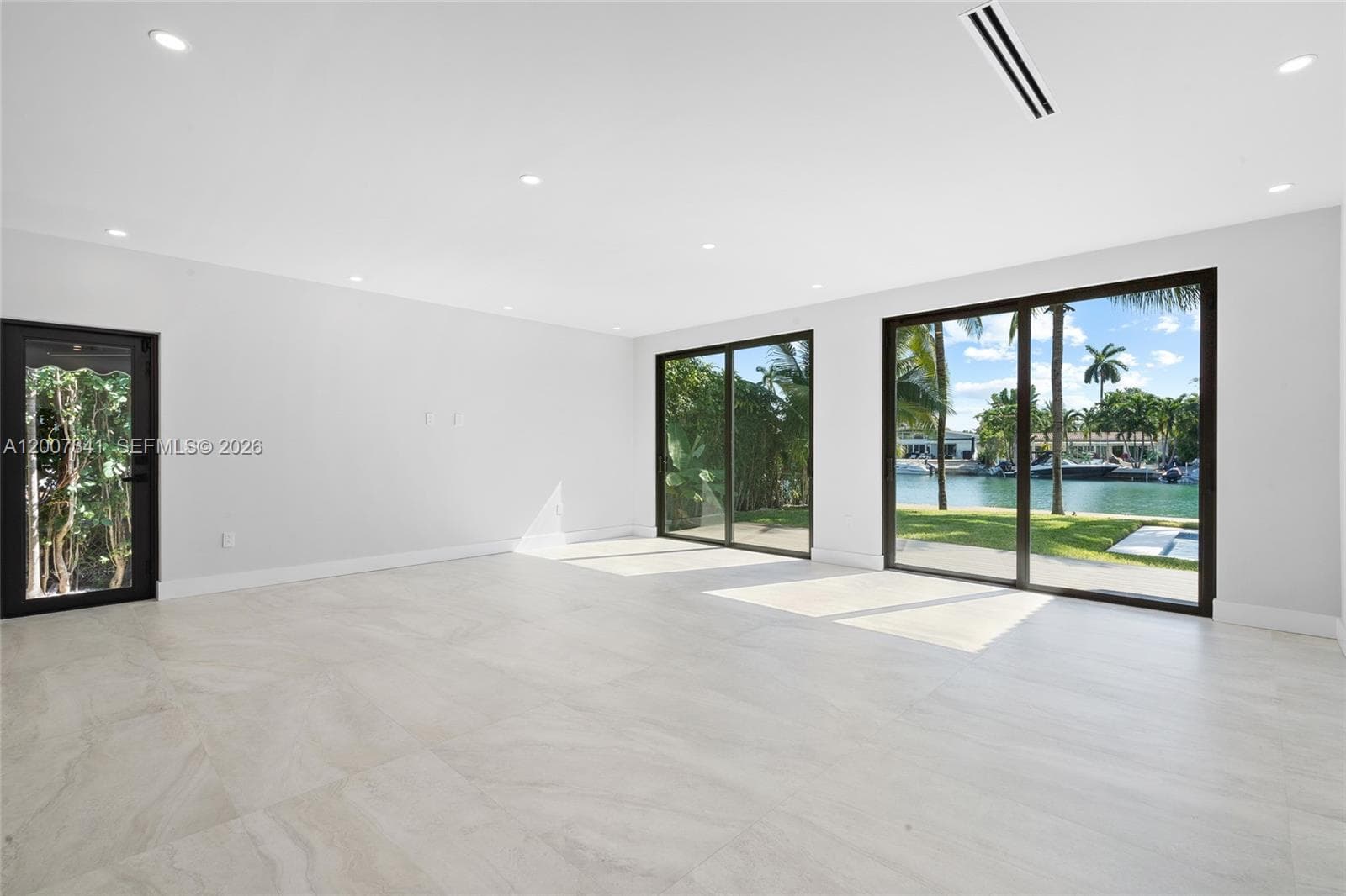 550 S Shore Dr photo 22