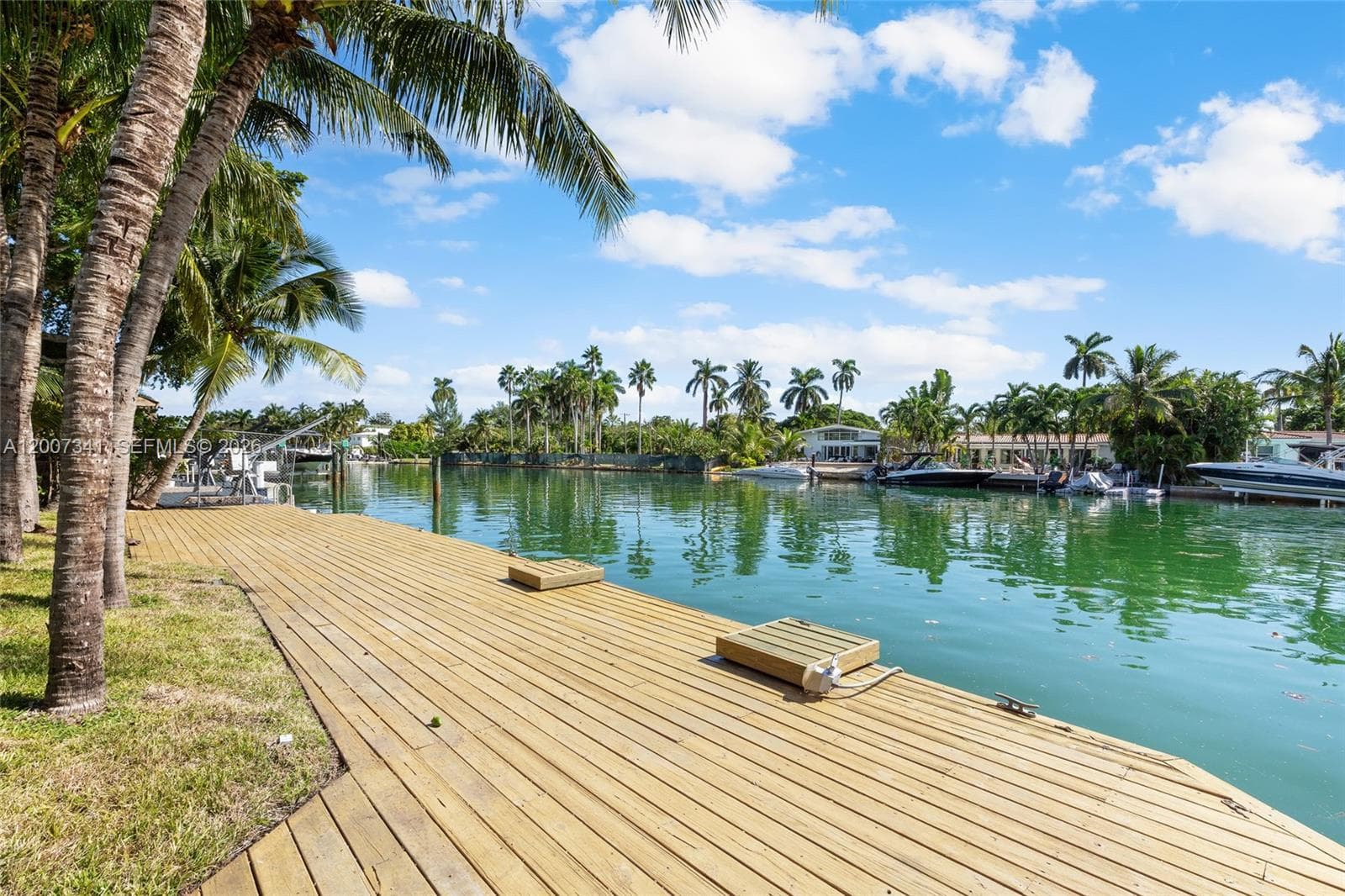 550 S Shore Dr photo 11
