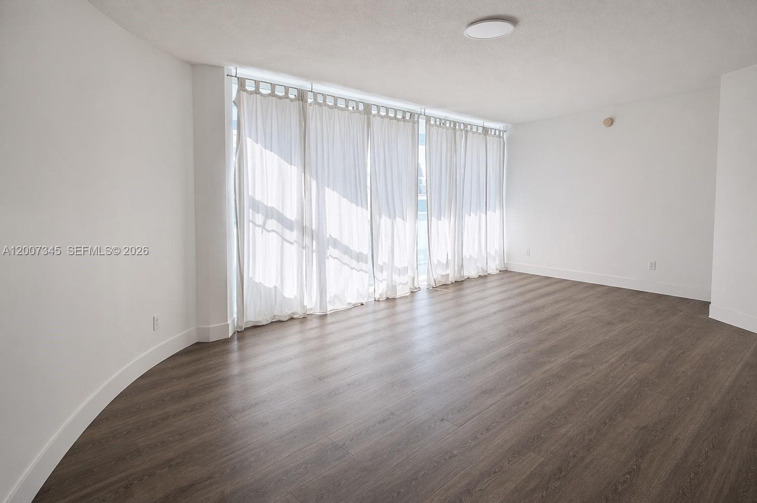 6580 INDIAN CREEK DR 511 photo 3