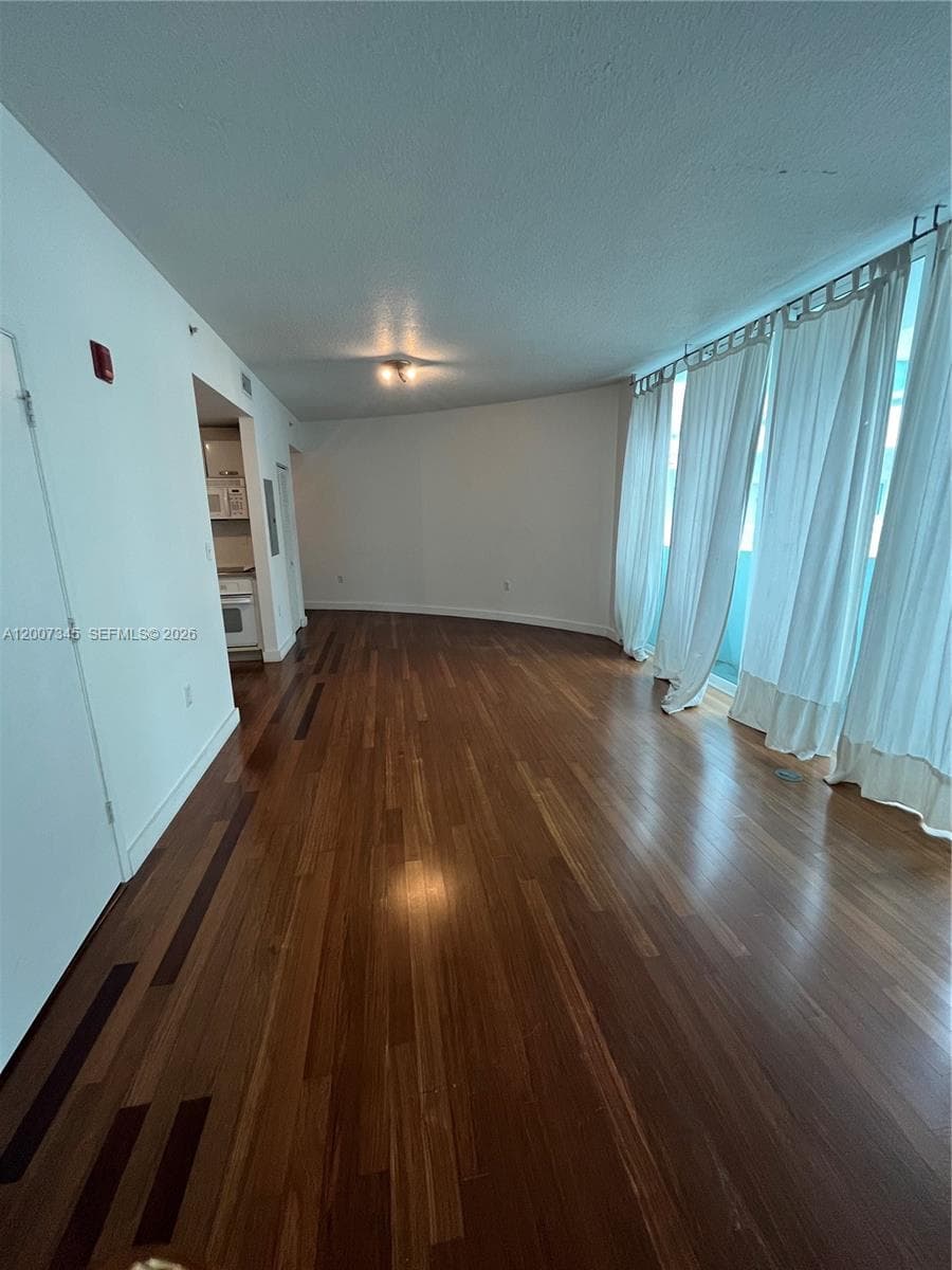 6580 INDIAN CREEK DR 511 photo 5