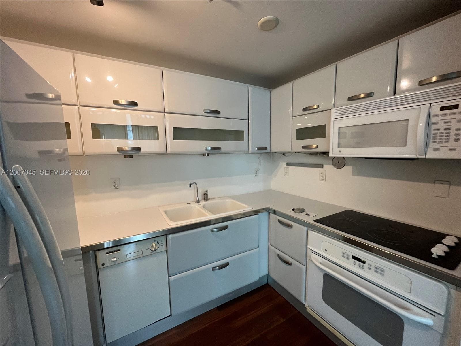 6580 INDIAN CREEK DR 511 photo 4