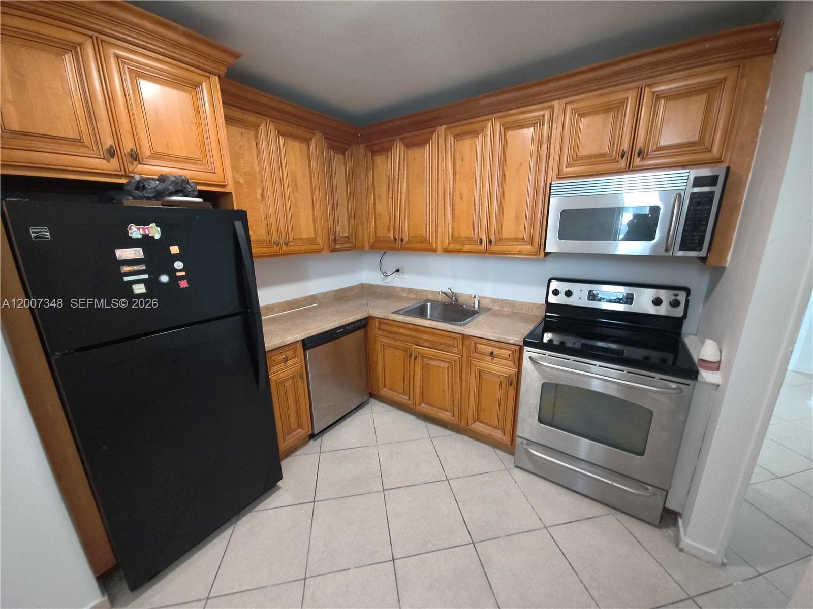 3660 166th St 302 photo 7