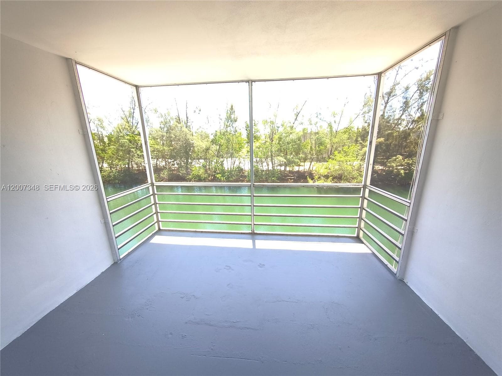 3660 166th St 302 photo 3