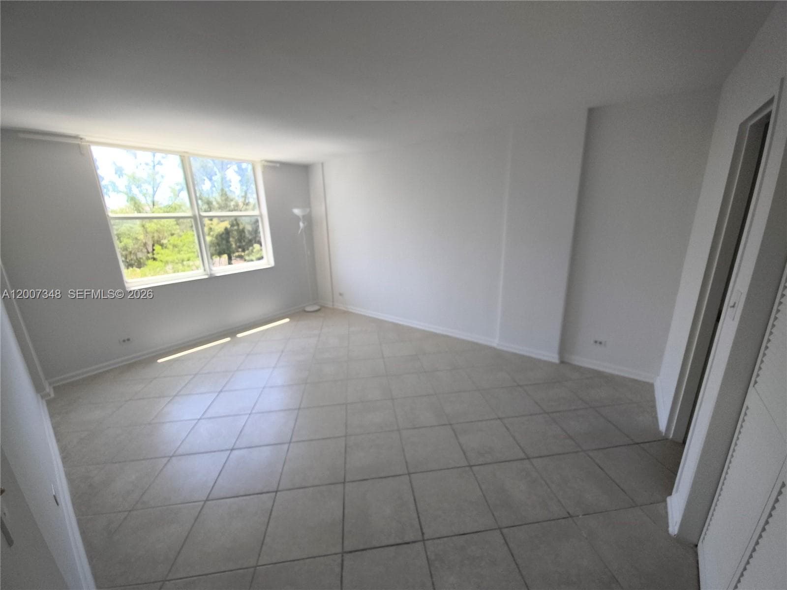 3660 166th St 302 photo 9