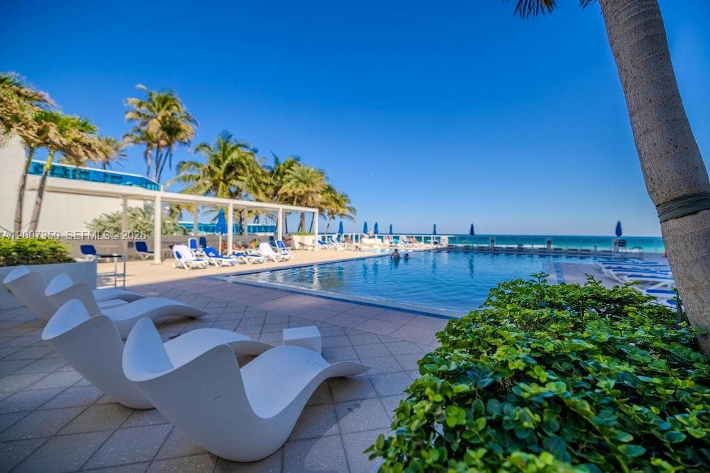 2751 Ocean Dr 504S photo 14