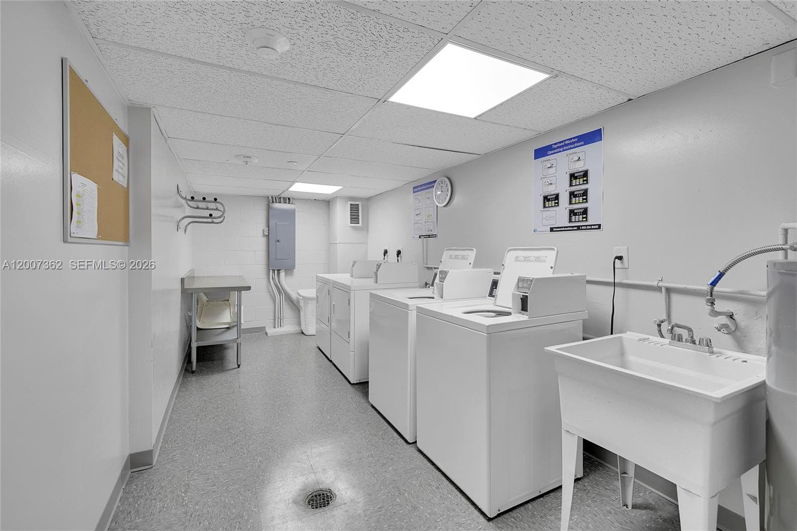 405 Ocean Blvd 1503 photo 15