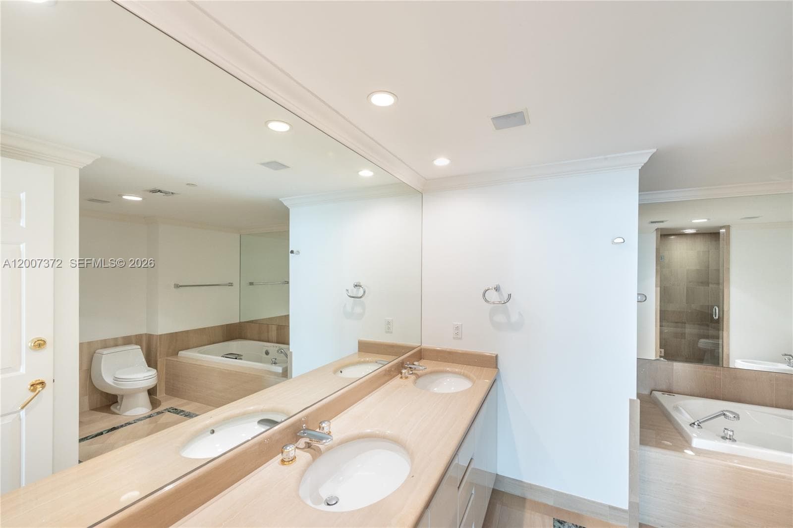 1643 Brickell Ave 1103 photo 13