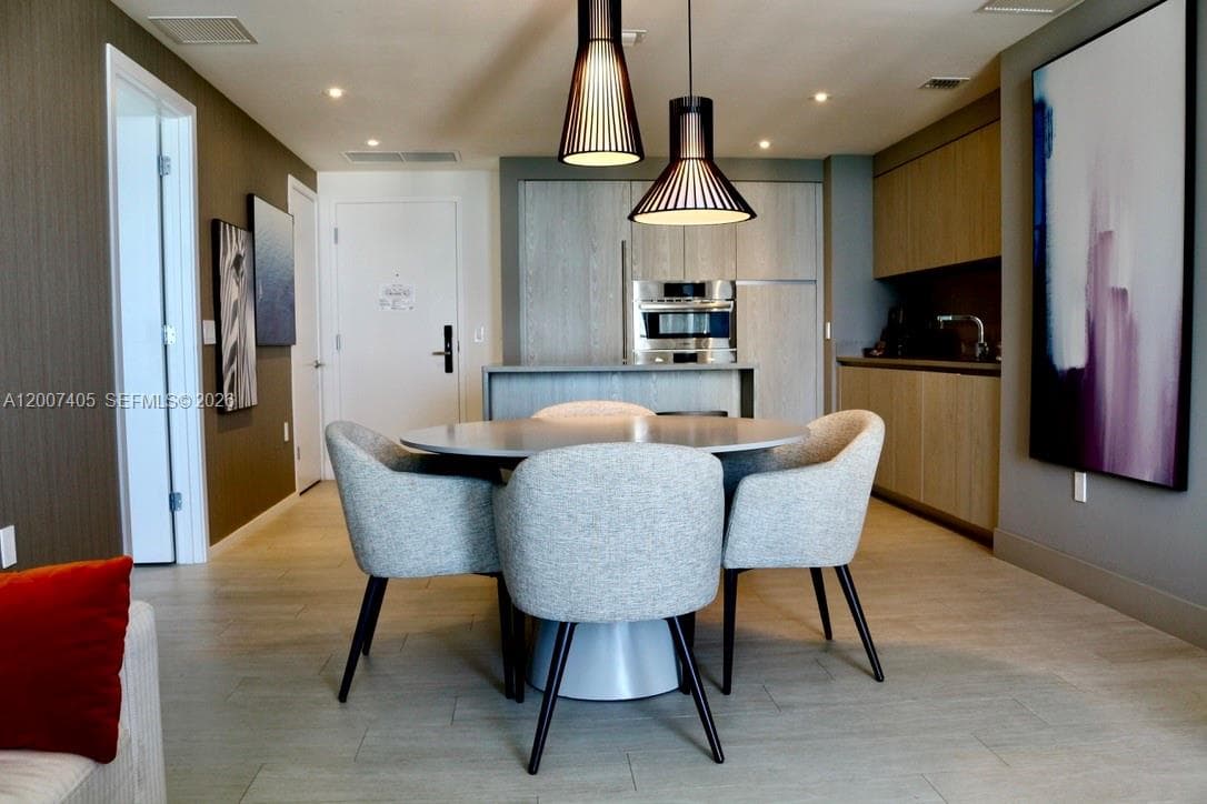 4010 Ocean Dr R2607 photo 9