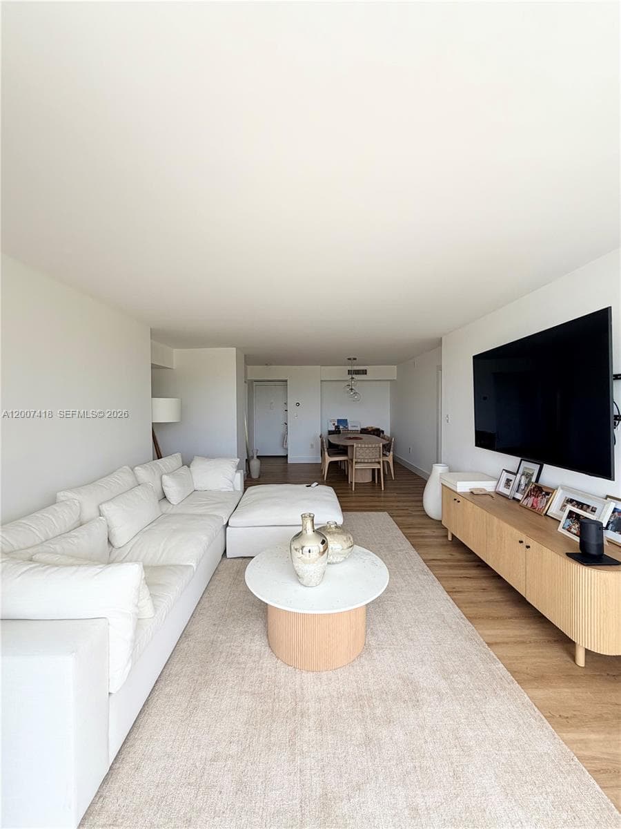 3701 Country Club Dr 607 photo 12