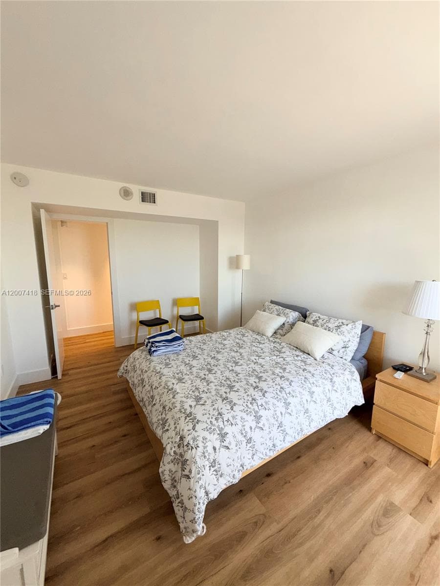 3701 Country Club Dr 607 photo 19