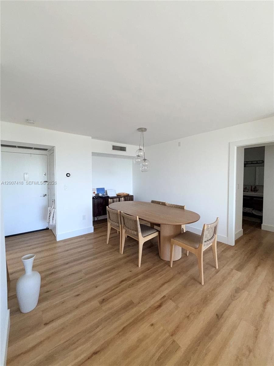3701 Country Club Dr 607 photo 4