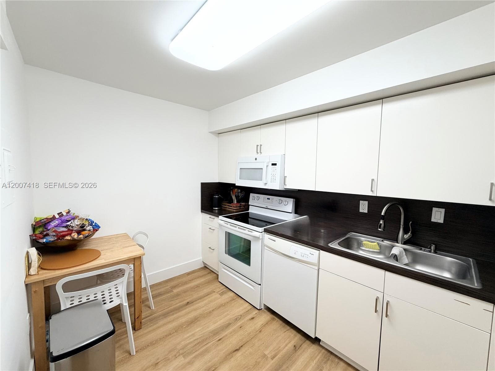 3701 Country Club Dr 607 photo 8