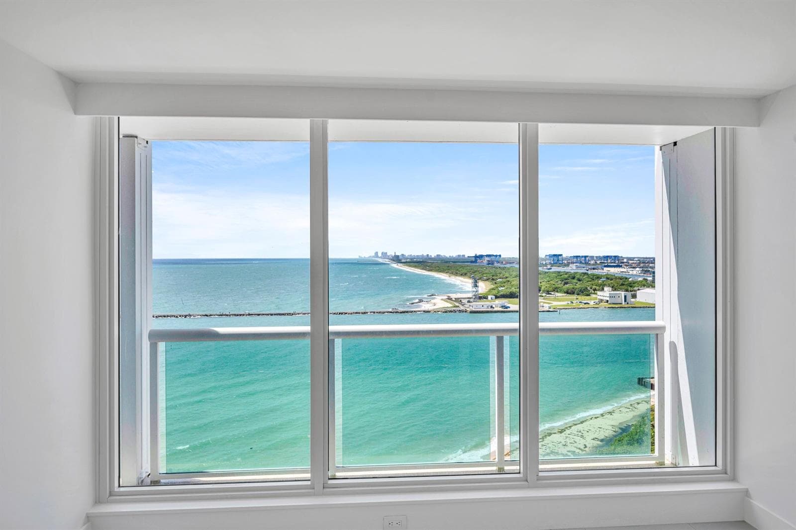 2100 S Ocean Lane 1608 photo 23