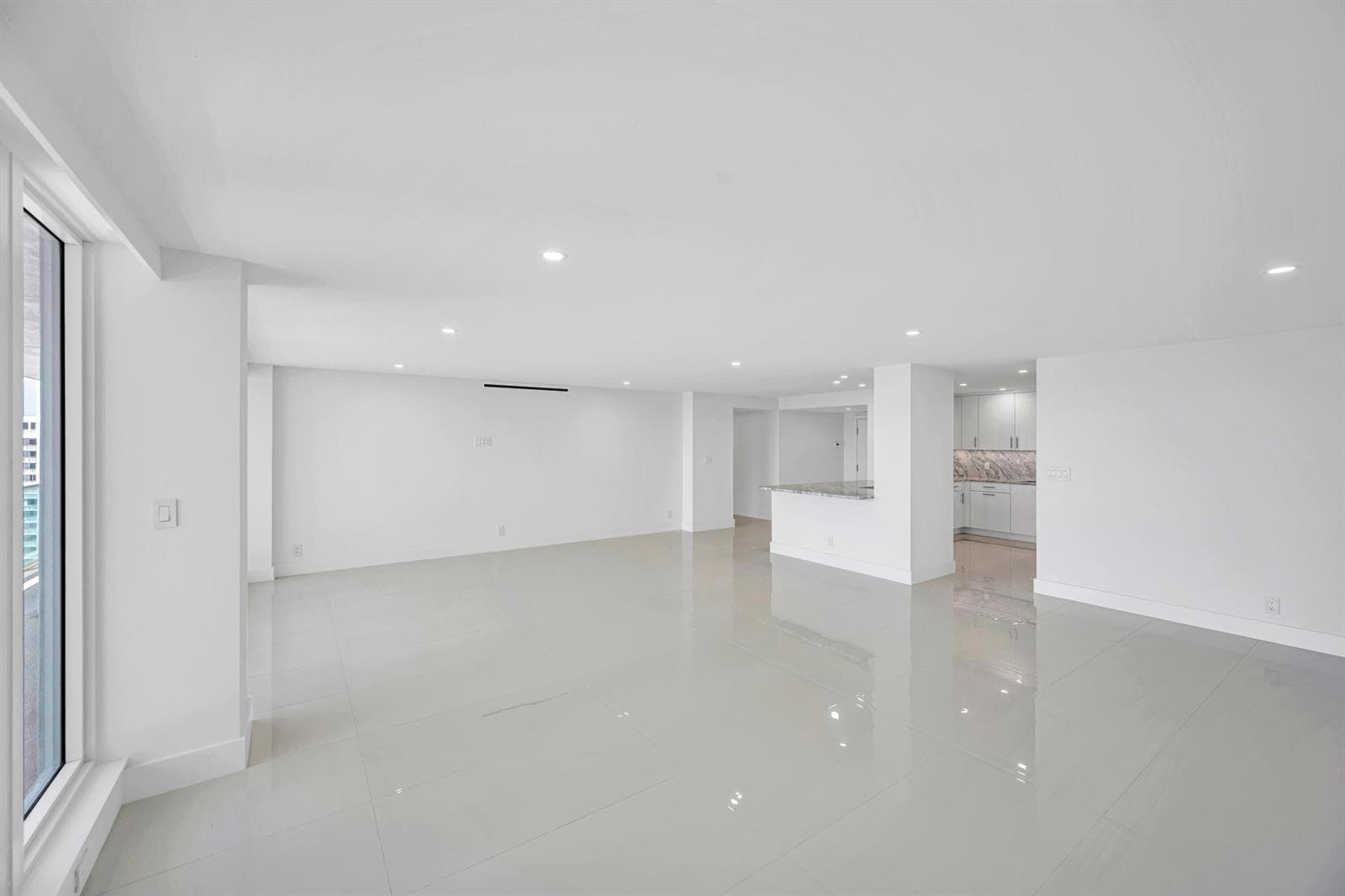 2100 S Ocean Lane 1608 photo 12
