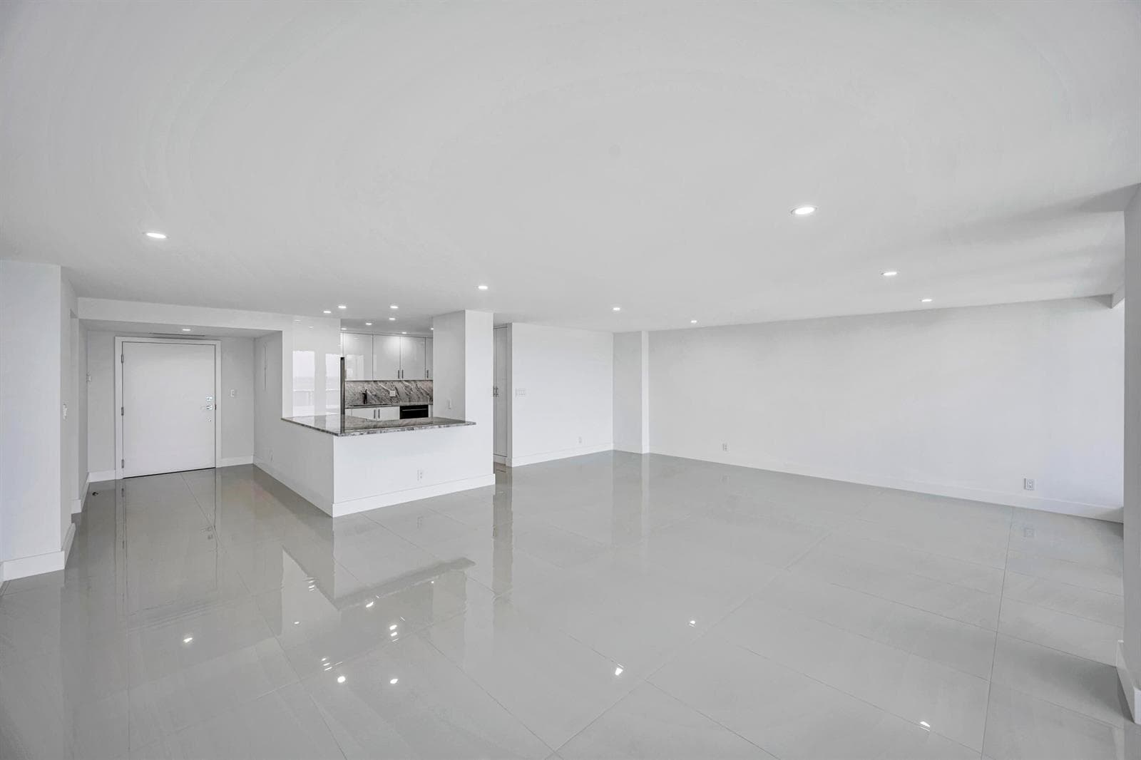 2100 S Ocean Lane 1608 photo 7