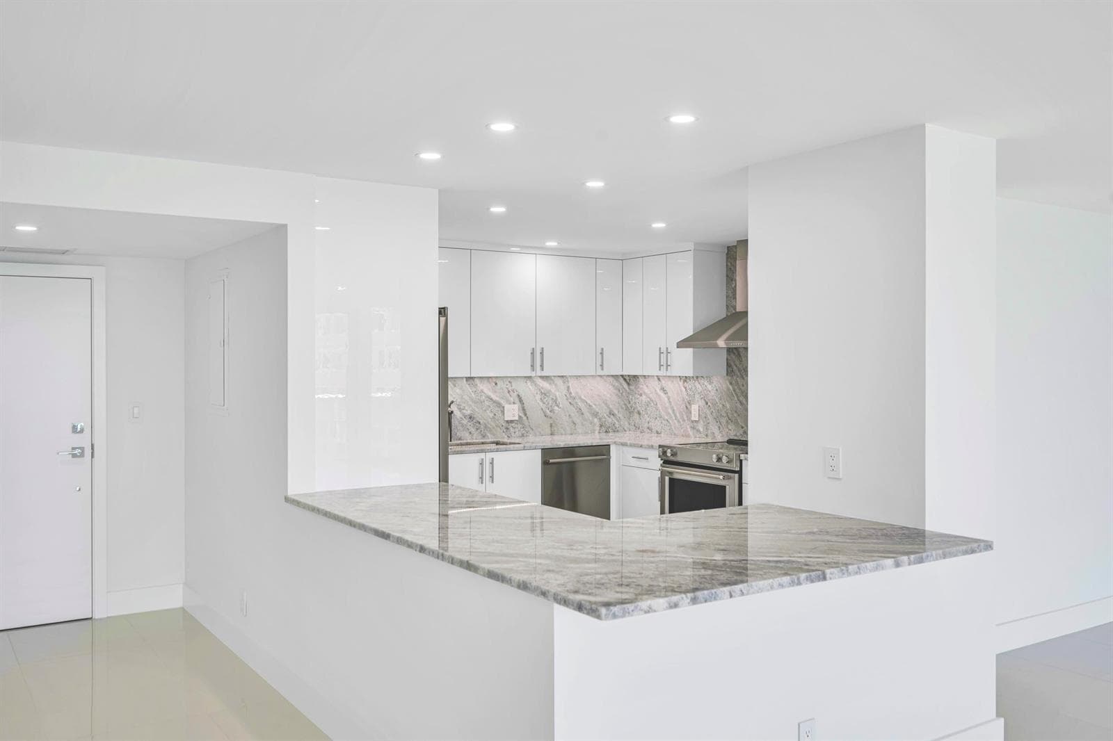 2100 S Ocean Lane 1608 photo 14