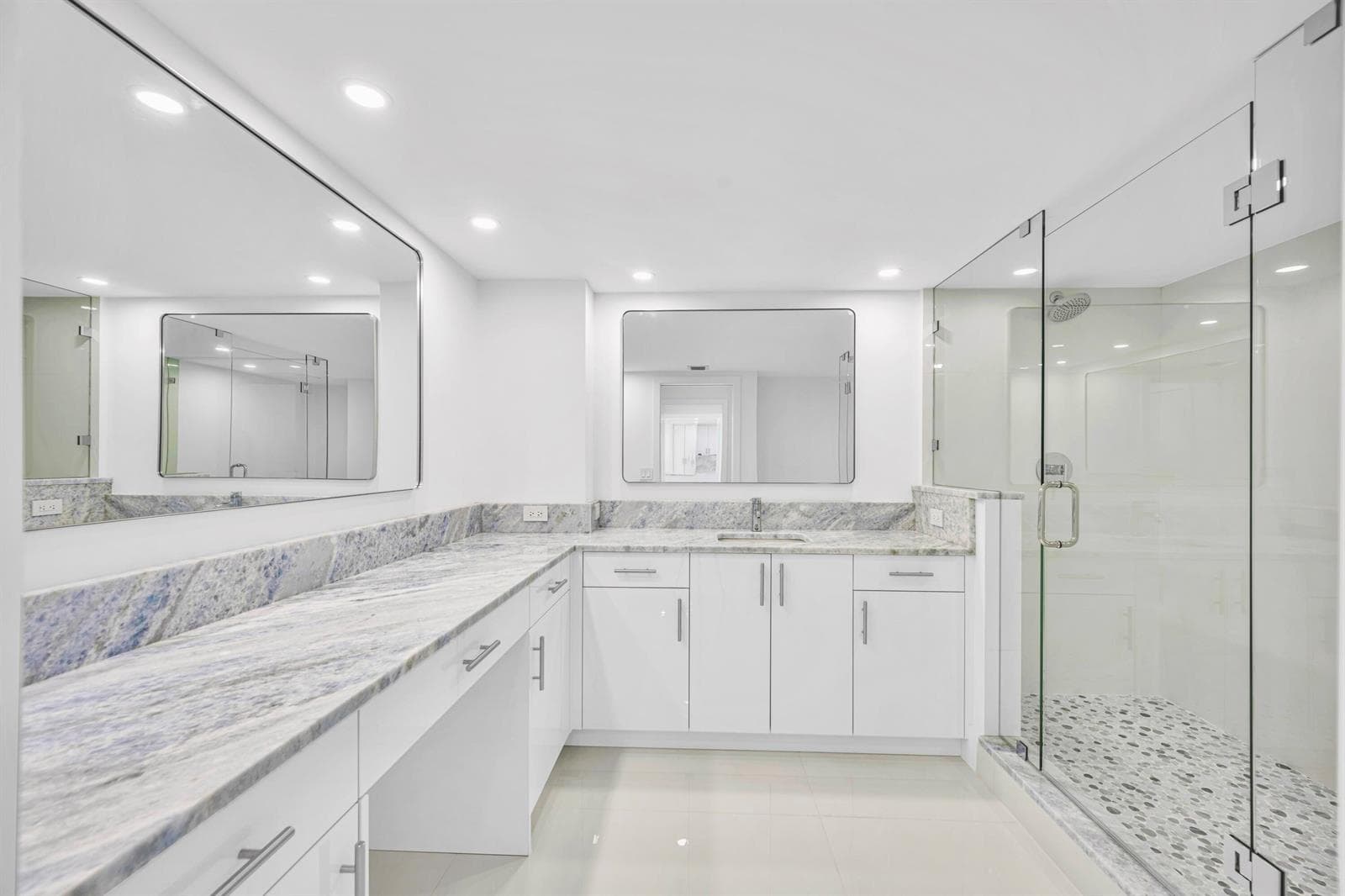 2100 S Ocean Lane 1608 photo 18