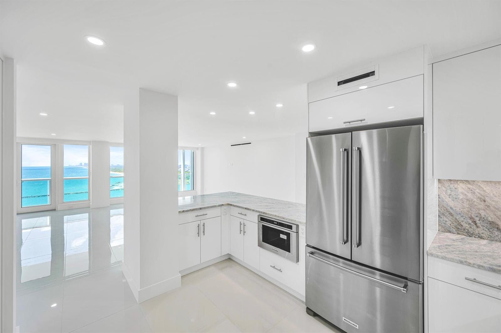 2100 S Ocean Lane 1608 photo 8