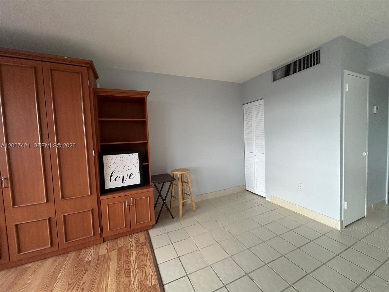2899 Collins Ave 1040 photo 10