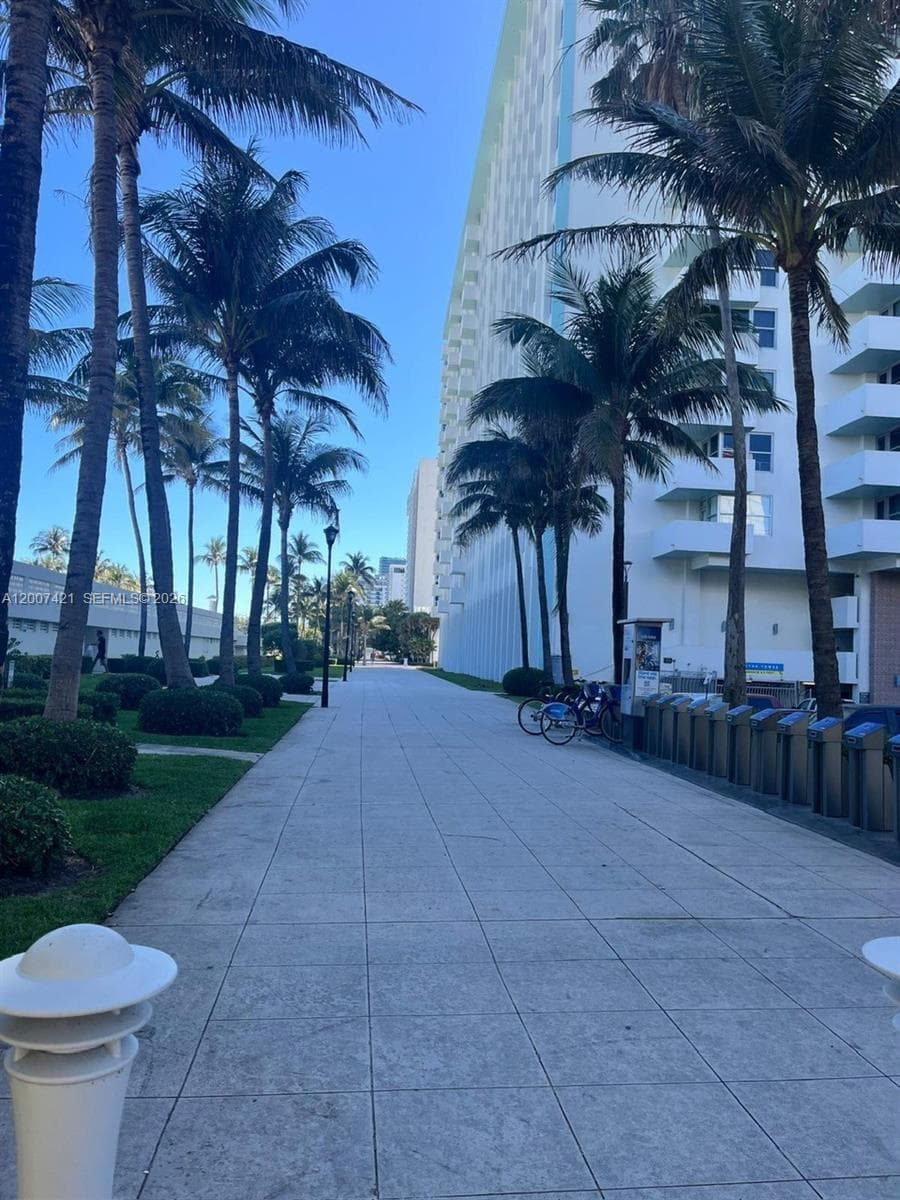 2899 Collins Ave 1040 photo 19