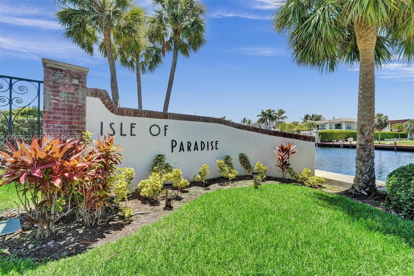 455 Paradise Isle Blvd 104 photo 1
