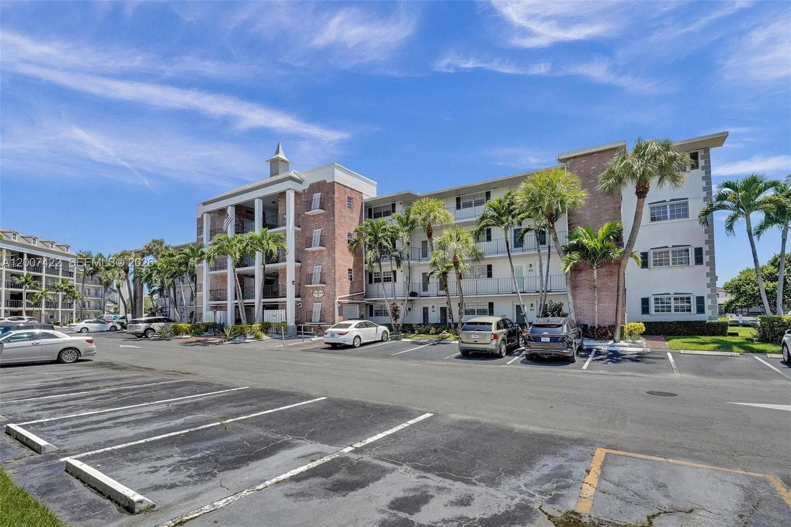 455 Paradise Isle Blvd 104 photo 4