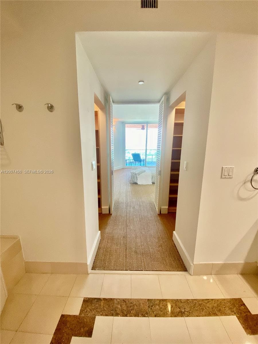 300 Pointe Dr 3204 photo 18