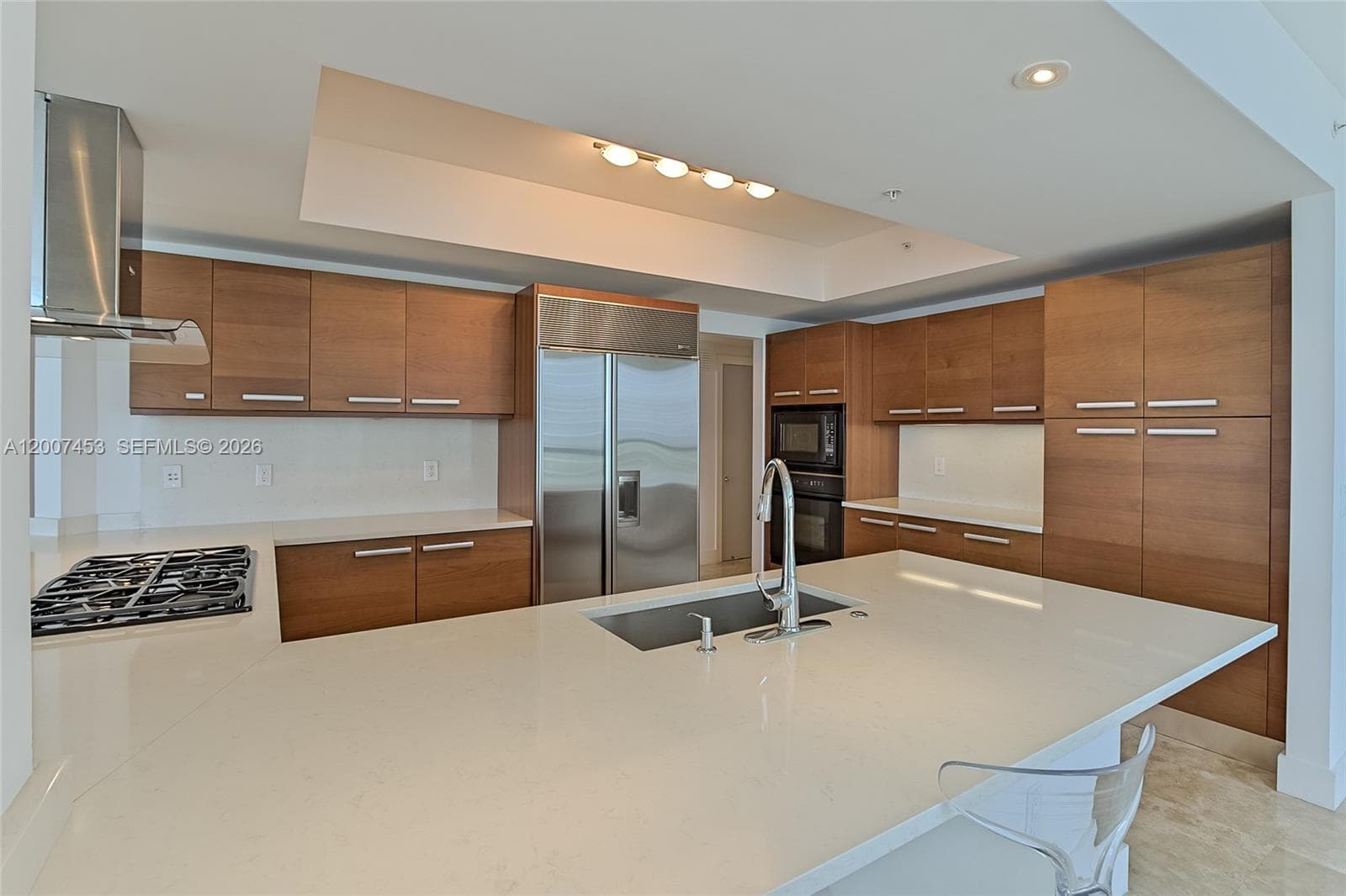 3535 OCEAN DR 2002 photo 17