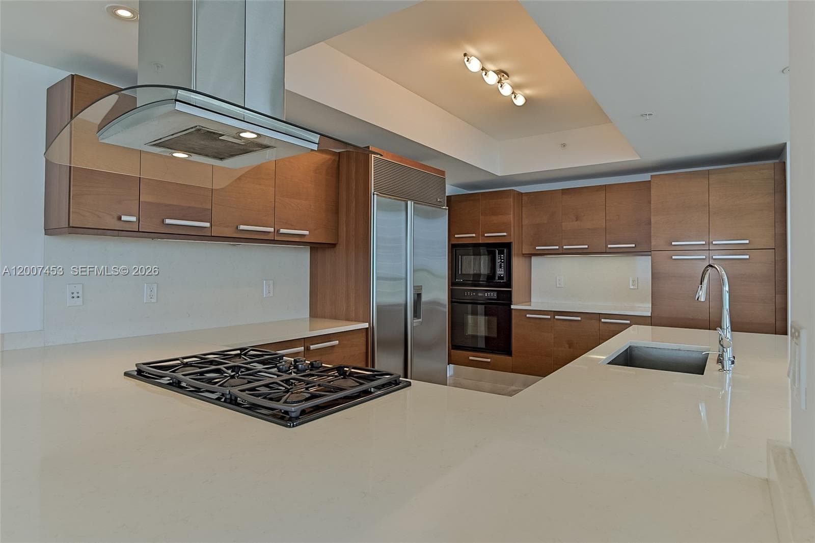 3535 OCEAN DR 2002 photo 14