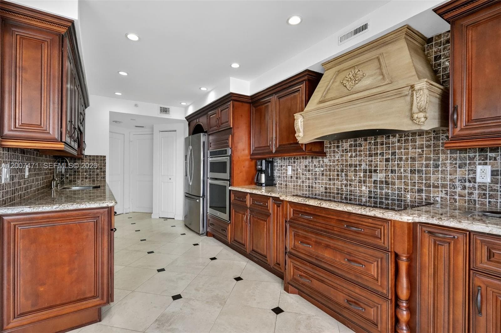 3000 Island Blvd 2305 photo 15