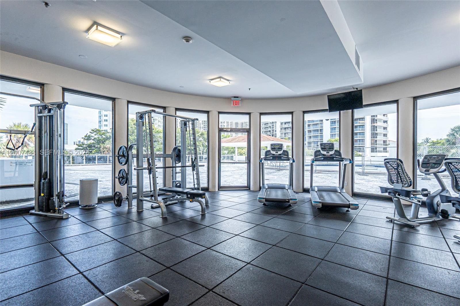 20505 Country Club Dr 931 photo 23