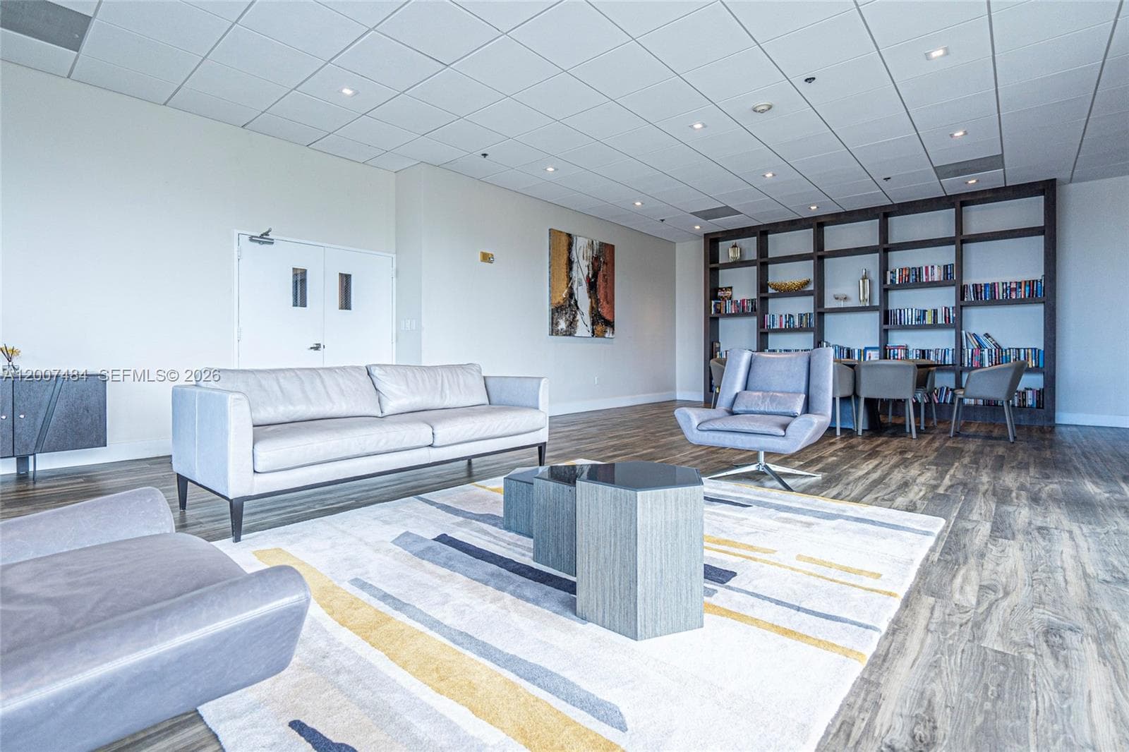 20505 Country Club Dr 931 photo 16