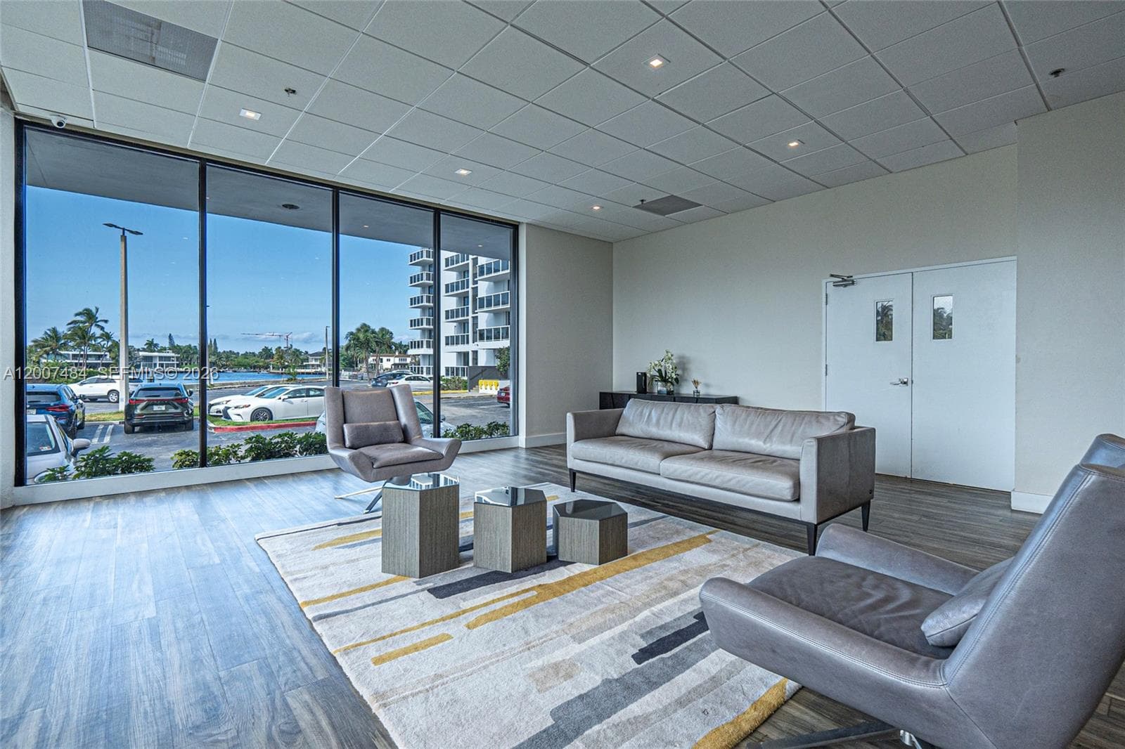 20505 Country Club Dr 931 photo 14