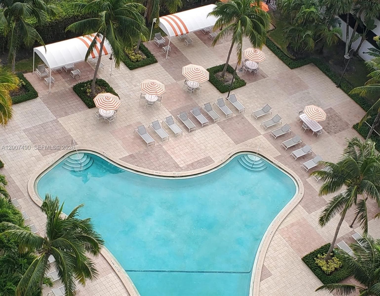 19380 Collins Ave 805 photo 3