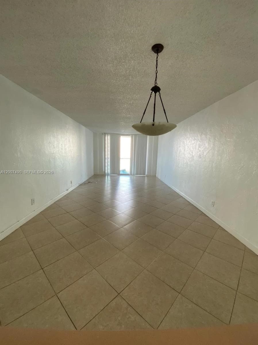 19380 Collins Ave 805 photo 10