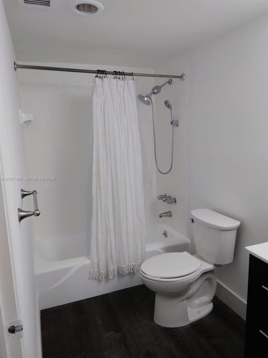 19380 Collins Ave 805 photo 15