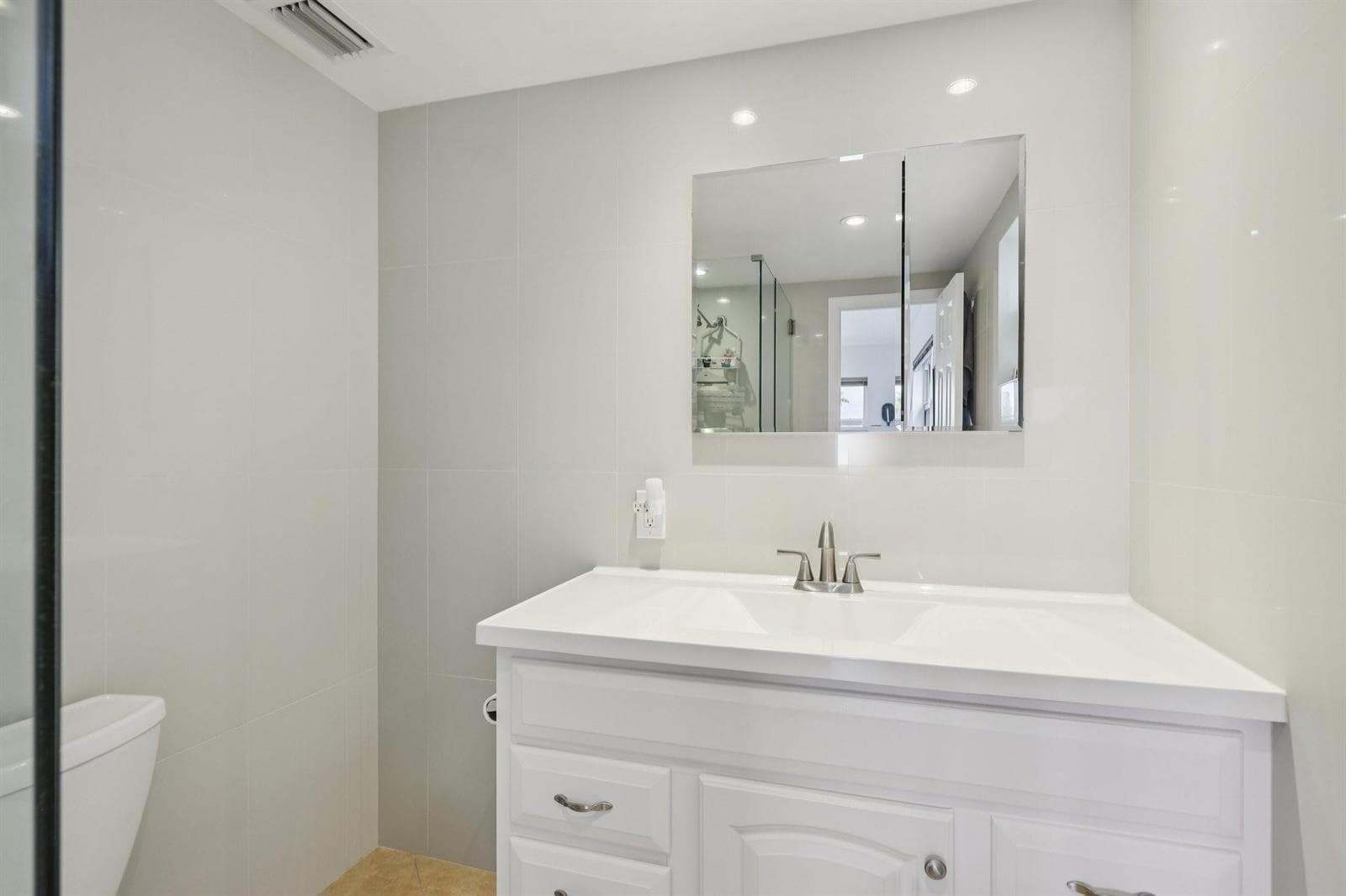 3031 NE 51st Street 201w photo 22