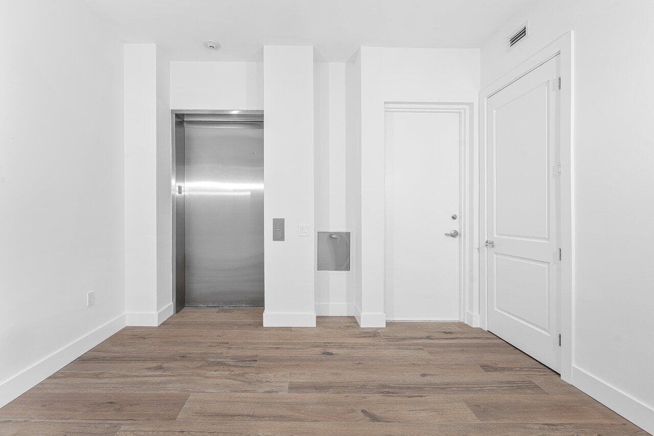 180 Lake Drive 2304 photo 24