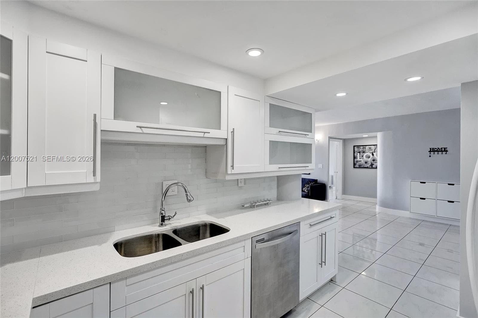3725 S Ocean Dr 1519 photo 6