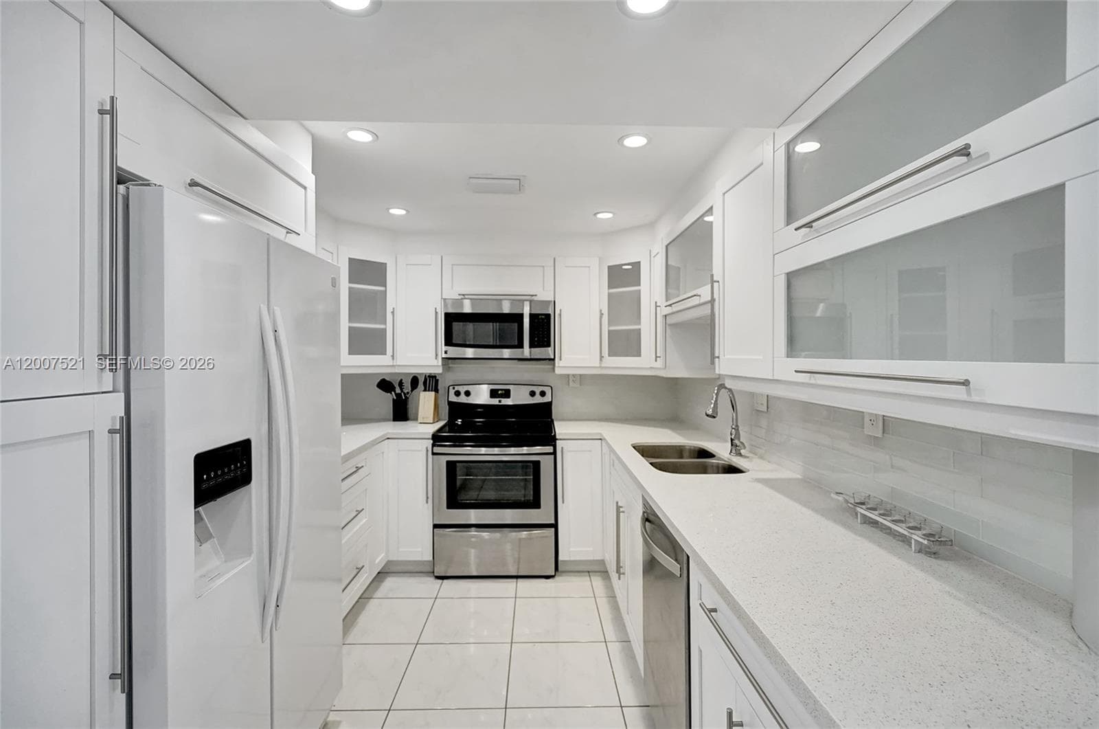 3725 S Ocean Dr 1519 photo 7
