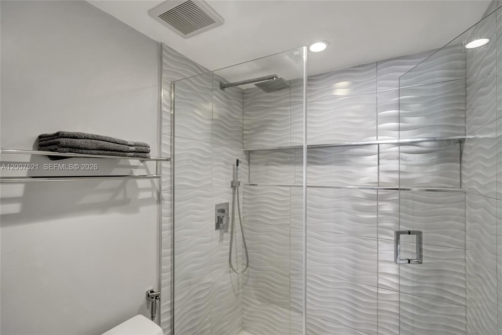 3725 S Ocean Dr 1519 photo 11