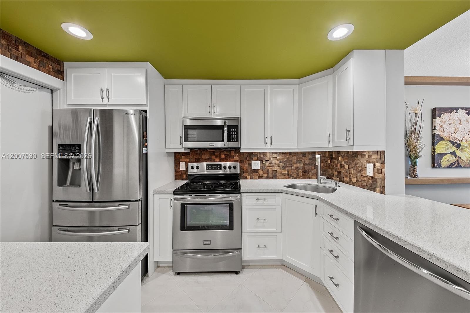 470 Paradise Isle Blvd 310 photo 6