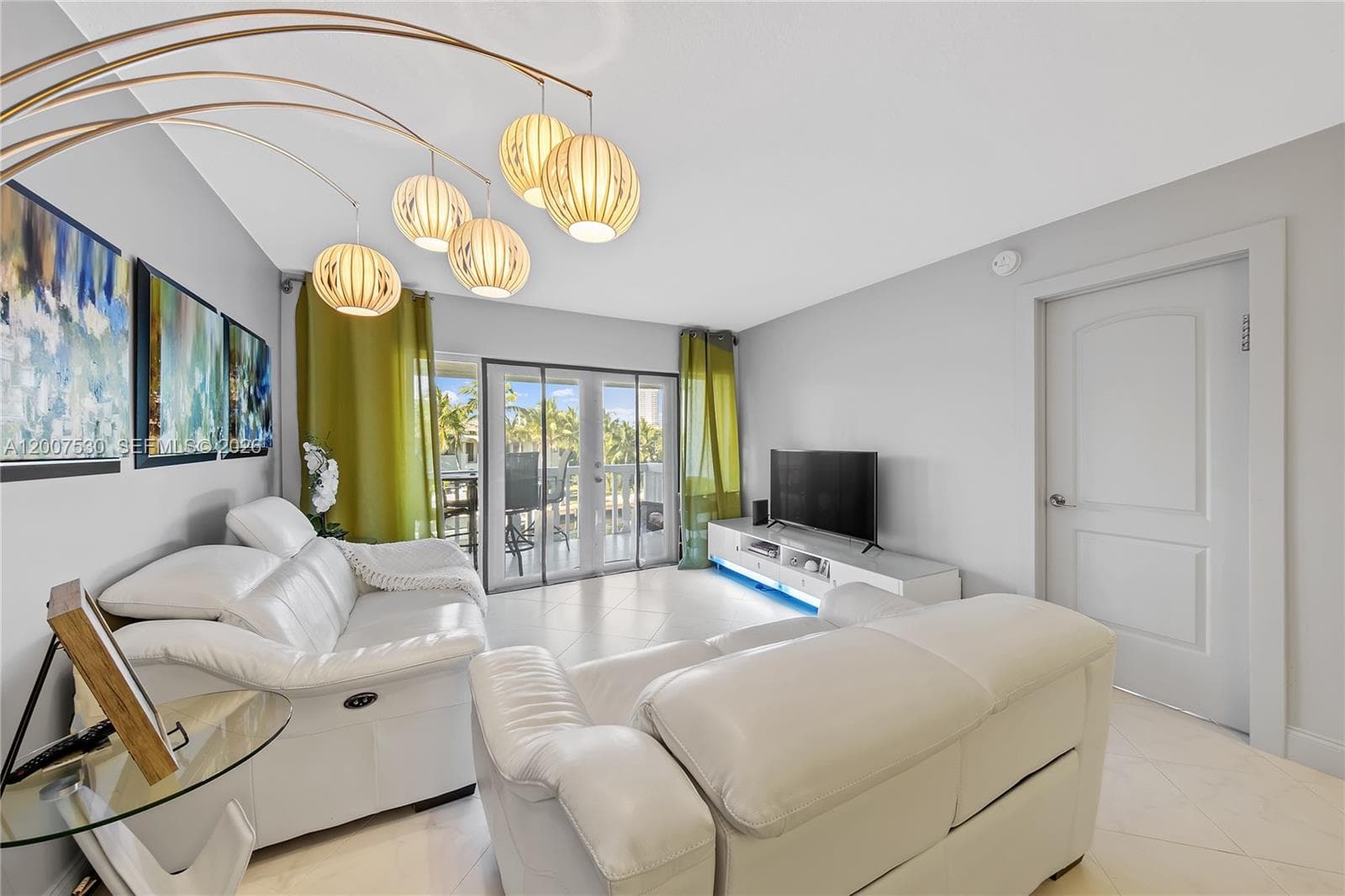 470 Paradise Isle Blvd 310 photo 1