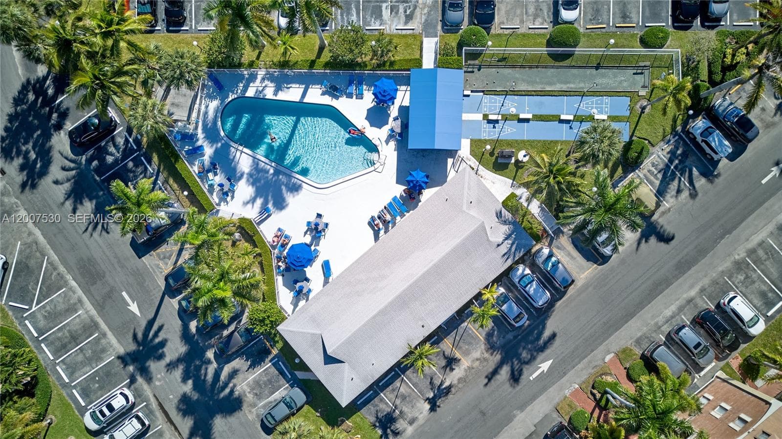 470 Paradise Isle Blvd 310 photo 24